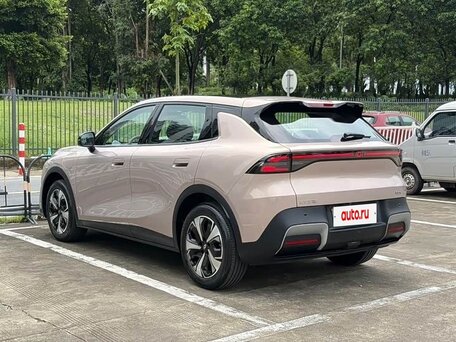 2026 Changan Qiyuan Q05 51.9 kWh II, серебристый, 2240000 рублей, вид 5