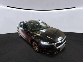 2023 Skoda Octavia IV (A8), чёрный, 1832000 рублей, вид 1