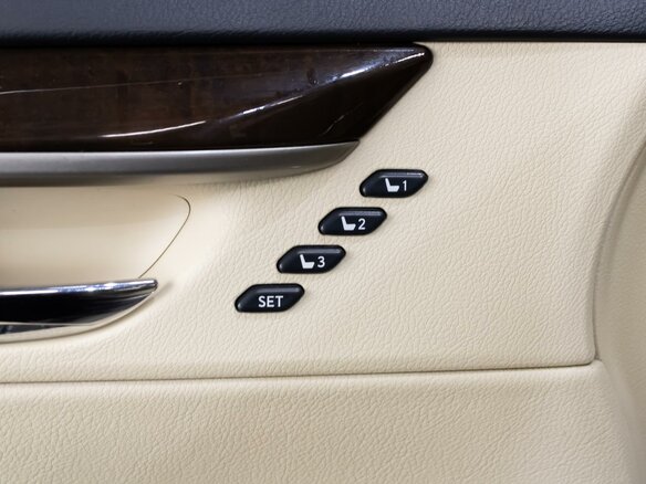 2014 Lexus ES 250 VI, коричневый, 1799000 рублей - вид 16
