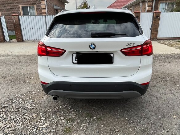 2016 BMW X1 18i sDrive II (F48), белый, 2000000 рублей - вид 15