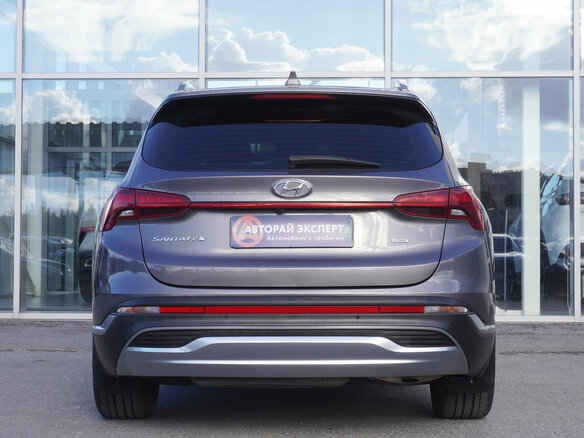 2021 Hyundai Santa Fe IV Рестайлинг, серый, 3643000 рублей - вид 5