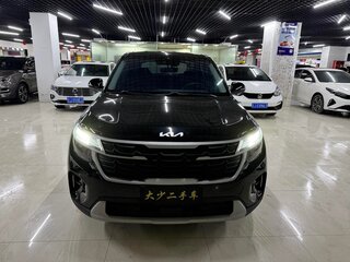 2023 Kia Seltos I Рестайлинг, чёрный, 1546700 рублей, вид 2