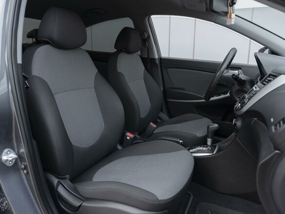2013 Hyundai Solaris I, серый, 859000 рублей - вид 7
