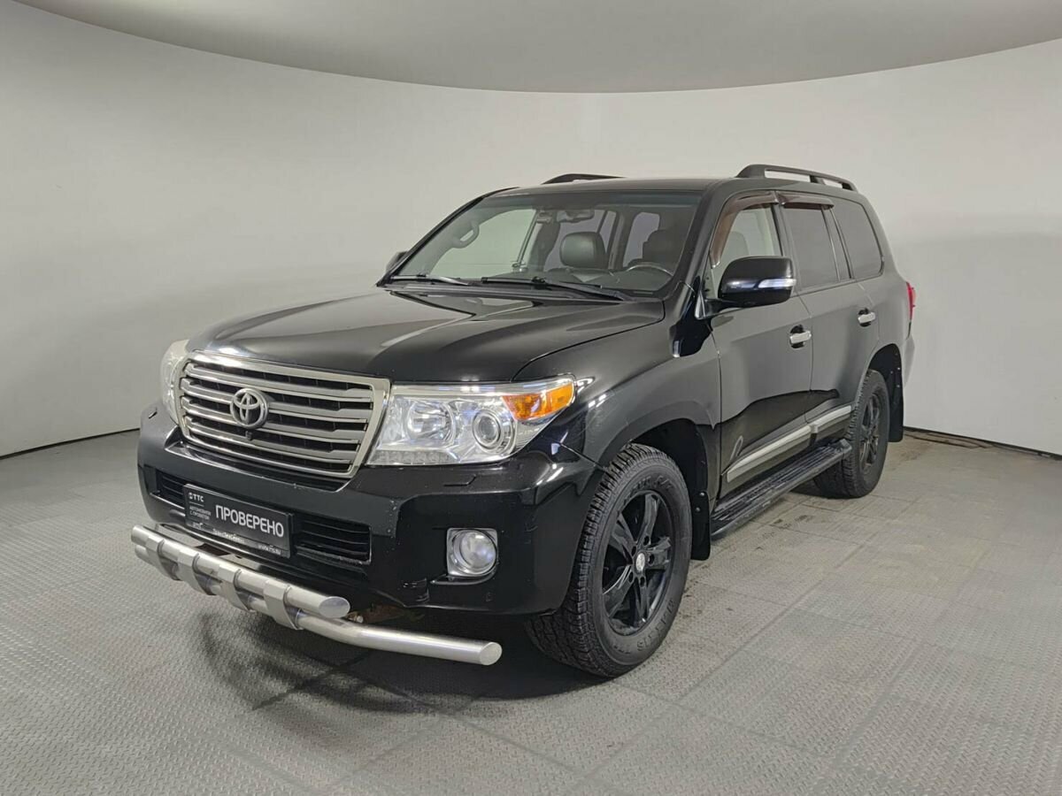 Открыть фотографии: Toyota Land Cruiser 200 Series Рестайлинг 1