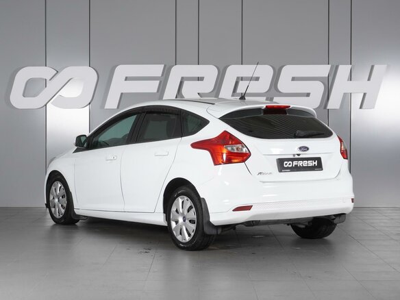 2012 Ford Focus III, белый, 1100000 рублей - вид 1