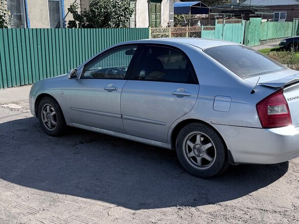 2005 Kia Cerato I, серебристый, 300000 рублей - вид 3