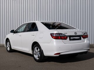 2015 Toyota Camry VII (XV50) Рестайлинг, белый, 2199000 рублей, вид 2