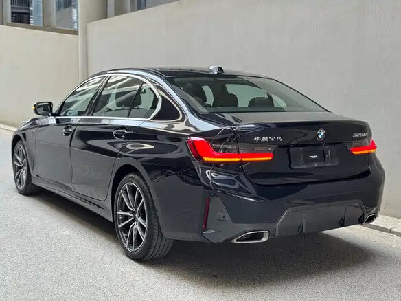 2023 BMW 3 серии Long 320Li VII (G2x) Рестайлинг, чёрный, 3508000 рублей - вид 2