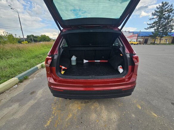 2018 Volkswagen Tiguan II, пурпурный, 2180000 рублей - вид 8