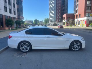 2016 BMW 5 серии 520d VI (F10/F11/F07) Рестайлинг, белый, 2200000 рублей, вид 4