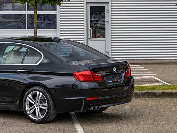 2011 BMW 5 серии 523i VI (F10/F11/F07), чёрный, 1495000 рублей - вид 8