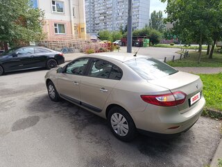 2011 Renault Fluence I, бежевый, 700000 рублей, вид 3