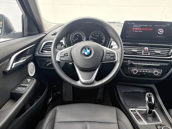 2022 BMW 1 серии 120i III (F52) Рестайлинг, белый, 1420000 рублей - вид 3