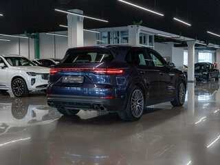 2018 Porsche Cayenne III, фиолетовый, 5500000 рублей, вид 4