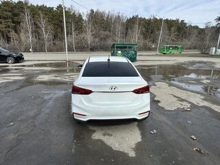 2018 Hyundai Solaris II, белый, 600000 рублей, вид 5