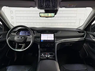 2022 Jeep Grand Cherokee V (WL), коричневый, 6299000 рублей, вид 2