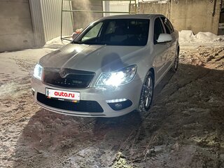 2011 Skoda Octavia RS II Рестайлинг, белый, 1630000 рублей, вид 2
