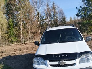 2017 Chevrolet Niva I Рестайлинг, белый, 700000 рублей, вид 1