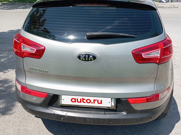 2010 Kia Sportage III, серебристый, 1500000 рублей - вид 4