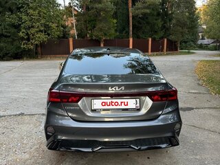 2022 Kia Cerato IV Рестайлинг, серый, 2300000 рублей, вид 3