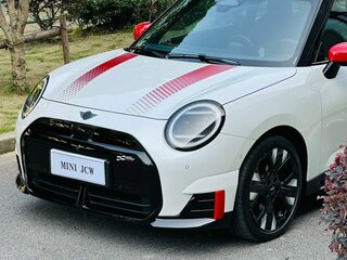 2025 Mini Hatch JCW Electric IV (F65/F66/J01), белый, 6390000 рублей, вид 4