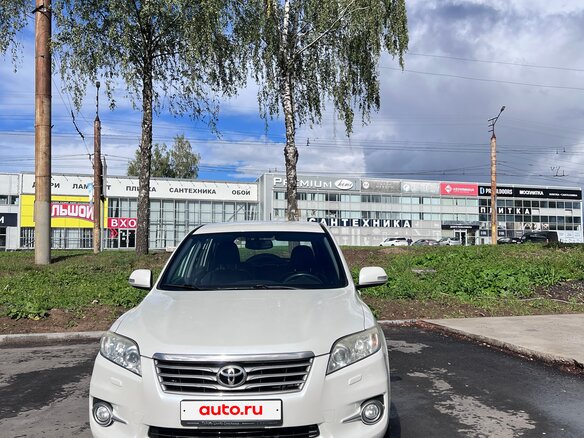 2011 Toyota RAV4 III (XA30) Рестайлинг, белый, 1570000 рублей - вид 1