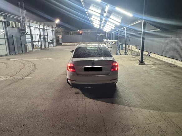 2014 Skoda Octavia III (A7), белый, 1100000 рублей - вид 5