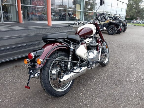 2026 Royal Enfield Classic 650, пурпурный, 703000 рублей - вид 1