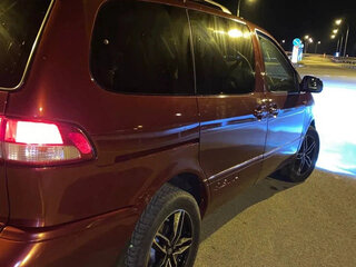 2001 Toyota Sienna I Рестайлинг, красный, 750000 рублей, вид 4