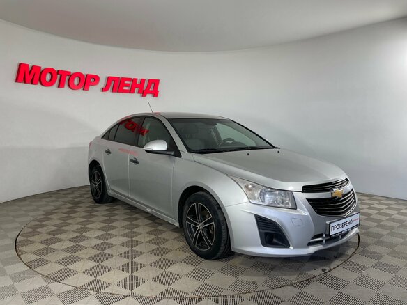 2014 Chevrolet Cruze I Рестайлинг, серебристый - вид 3