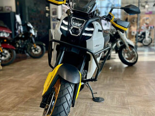 2025 QJMotor SVT 650 X, чёрный, 724000 рублей, вид 3