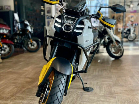 2025 QJMotor SVT 650 X, чёрный, 724000 рублей, вид 3