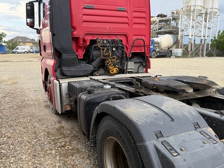 2012 MAN TGX, красный, 2750000 рублей, вид 3