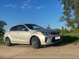 2019 Kia Rio IV, серый, 1600000 рублей, вид 2