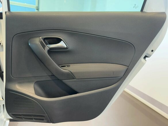 2014 Volkswagen Polo V, белый, 619000 рублей - вид 15