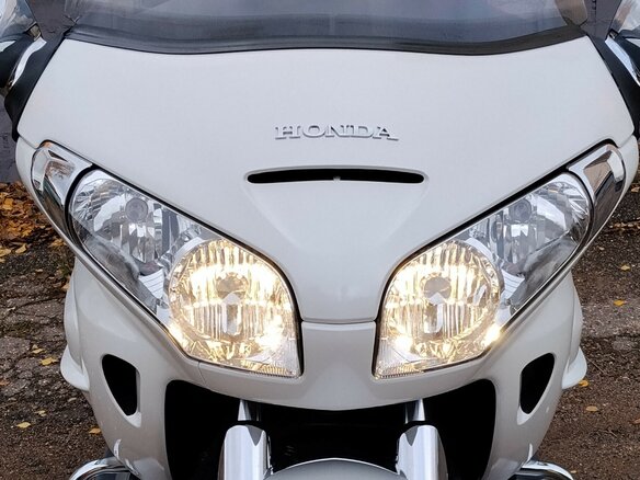2010 Honda GL 1800 Gold Wing, белый, 1095272 рублей