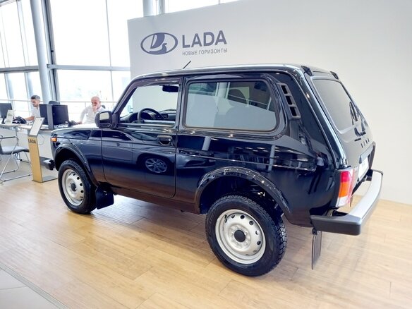 2025 Lada (ВАЗ) Niva Legend I, чёрный, 1090500 рублей - вид 1