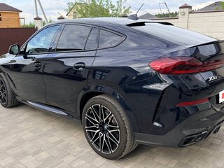 2021 BMW X6 40i III (G06), синий, 6900000 рублей, вид 4