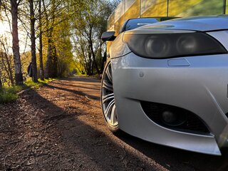 2004 BMW 5 серии 530i V (E60/E61), серебристый, 950000 рублей, вид 1