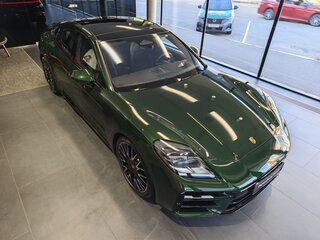 2026 Porsche Panamera 4 III, зелёный, 26290000 рублей, вид 4