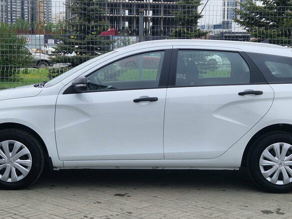 2024 Lada (ВАЗ) Vesta SW I Рестайлинг (NG), белый, 1807900 рублей - вид 7