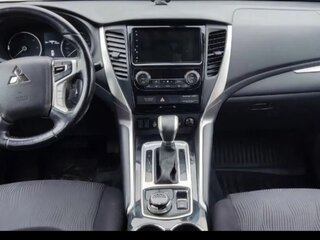 2018 Mitsubishi Pajero Sport III, белый, 2660000 рублей, вид 4