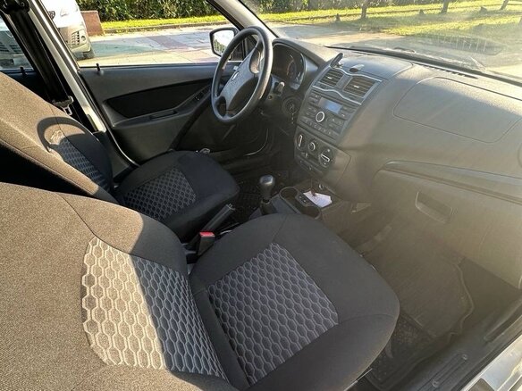 2023 Lada (ВАЗ) Granta Cross I Рестайлинг, белый, 580000 рублей - вид 5