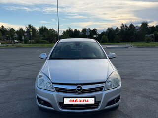 2011 Opel Astra H Рестайлинг, серебристый, 540000 рублей, вид 4