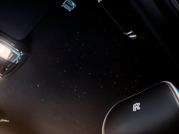 2022 Rolls-Royce Ghost Black Badge II (Series I), чёрный - вид 31