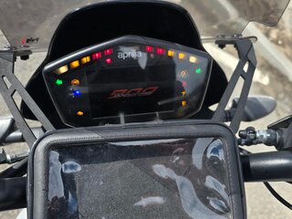 2018 Aprilia Dorsoduro 900, чёрный, 896000 рублей, вид 2