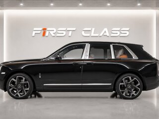 2026 Rolls-Royce Cullinan Black Badge I Рестайлинг (Series II), чёрный, 68500000 рублей, вид 2