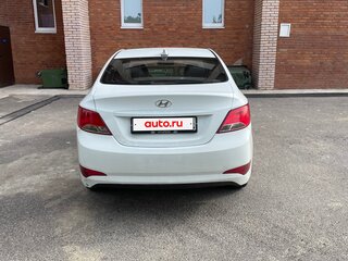2014 Hyundai Solaris I Рестайлинг, белый, 530000 рублей, вид 3