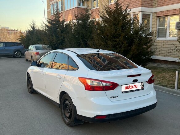 2011 Ford Focus III, белый, 580000 рублей - вид 8