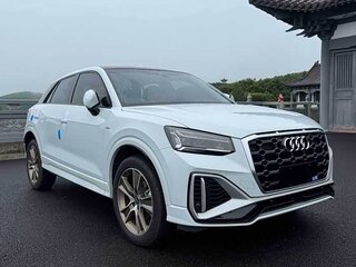 2023 Audi Q2 L 35 TFSI I Рестайлинг, белый, 1650000 рублей, вид 3